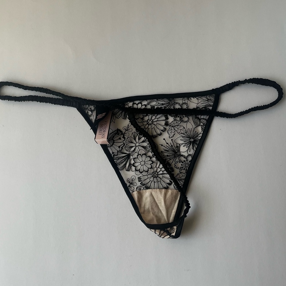 Victoria Secret g string - Picture 2 of 2